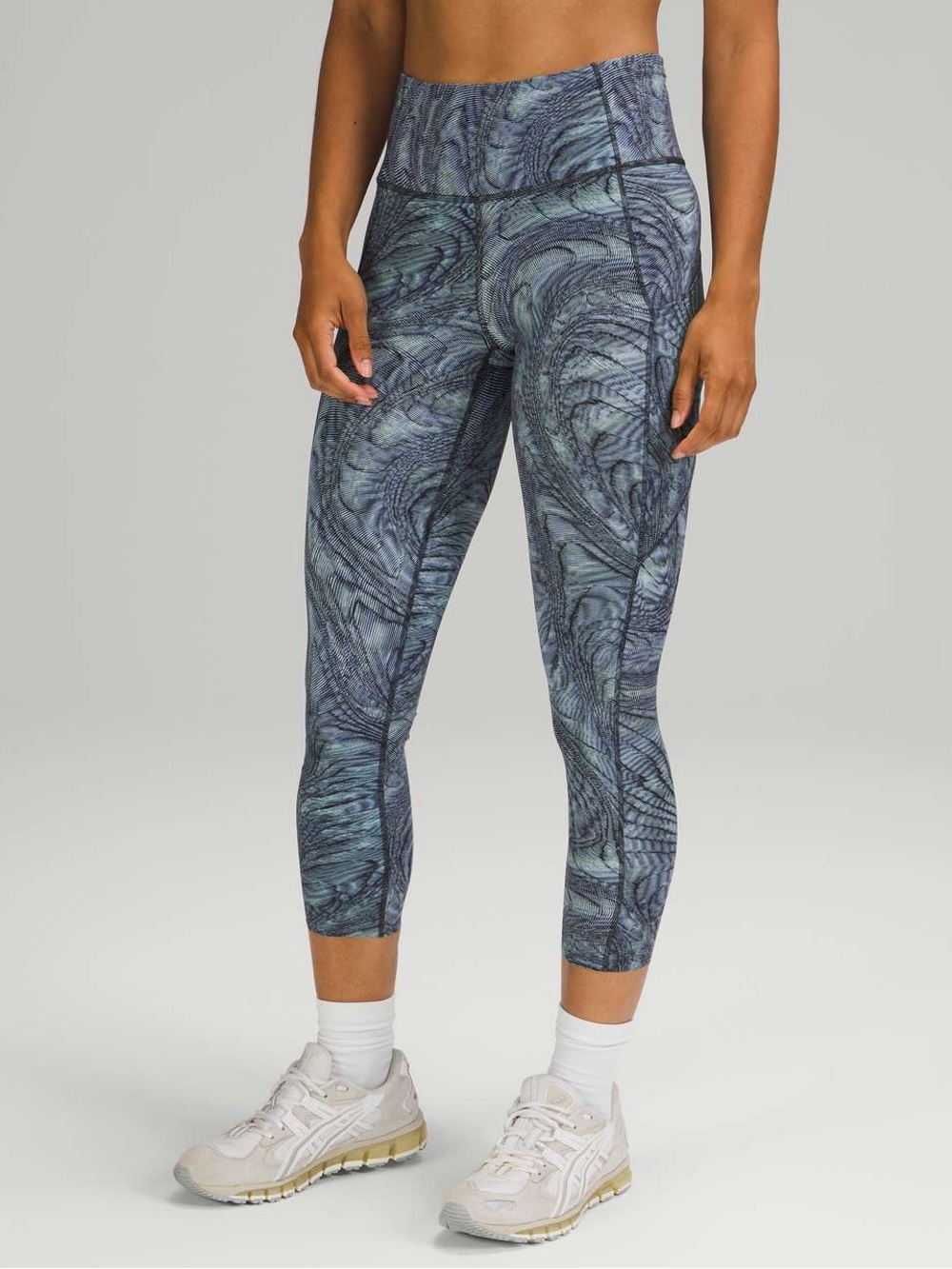 ✨ Lululemon Fast & Free High-Rise Crop 23" Dimensional Icing Blue Multi Size 4